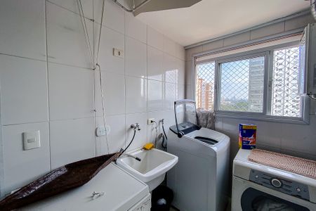 Apartamento à venda com 180m², 3 quartos e 4 vagas Apartamento à venda com 180m², 3 quartos e 4 vagasÁrea de Serviço