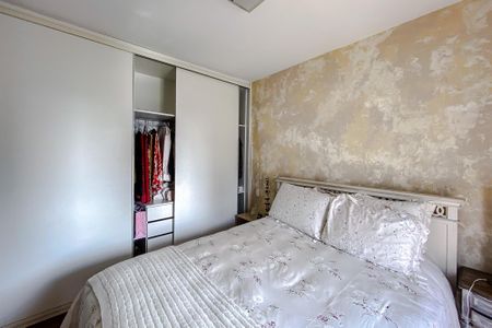 Apartamento à venda com 180m², 3 quartos e 4 vagas Apartamento à venda com 180m², 3 quartos e 4 vagasQuarto 2 - Suíte