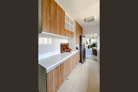 Apartamento à venda com 180m², 3 quartos e 4 vagas Apartamento à venda com 180m², 3 quartos e 4 vagasCozinha