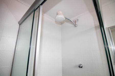 Casa para alugar com 188m², 3 quartos e 4 vagas Casa para alugar com 188m², 3 quartos e 4 vagasBanheiro da Suíte 1