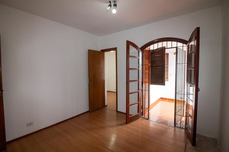 Casa para alugar com 188m², 3 quartos e 4 vagas Casa para alugar com 188m², 3 quartos e 4 vagasQuarto 3 - Suíte 2