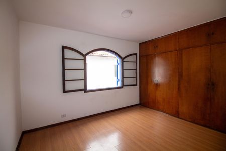 Casa para alugar com 188m², 3 quartos e 4 vagas Casa para alugar com 188m², 3 quartos e 4 vagasQuarto 1