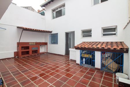 Casa para alugar com 188m², 3 quartos e 4 vagas Casa para alugar com 188m², 3 quartos e 4 vagasQuintal - Churrasqueira