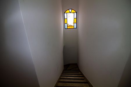 Casa para alugar com 188m², 3 quartos e 4 vagas Casa para alugar com 188m², 3 quartos e 4 vagasEscada
