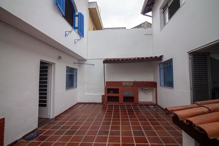 Casa para alugar com 188m², 3 quartos e 4 vagas Casa para alugar com 188m², 3 quartos e 4 vagasQuintal - Churrasqueira