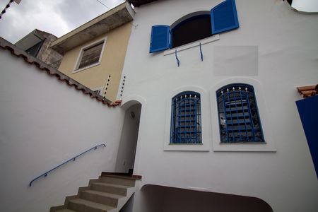 Casa para alugar com 188m², 3 quartos e 4 vagas Casa para alugar com 188m², 3 quartos e 4 vagasGaragem / Fachada Interna