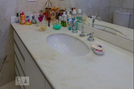 Casa para alugar com 247m², 3 quartos e 4 vagas Casa para alugar com 247m², 3 quartos e 4 vagasBanheiro