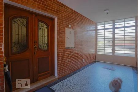 Casa para alugar com 247m², 3 quartos e 4 vagas Casa para alugar com 247m², 3 quartos e 4 vagasÁrea externa