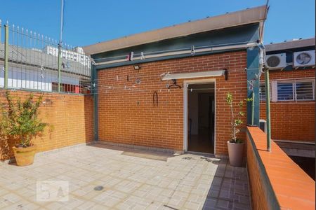 Casa para alugar com 247m², 3 quartos e 4 vagas Casa para alugar com 247m², 3 quartos e 4 vagasÁrea externa