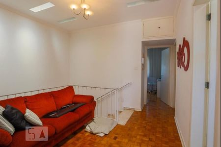 Casa para alugar com 247m², 3 quartos e 4 vagas Casa para alugar com 247m², 3 quartos e 4 vagasSala
