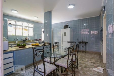 Casa para alugar com 247m², 3 quartos e 4 vagas Casa para alugar com 247m², 3 quartos e 4 vagasCozinha
