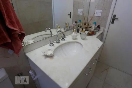 Casa para alugar com 247m², 3 quartos e 4 vagas Casa para alugar com 247m², 3 quartos e 4 vagasBanheiro