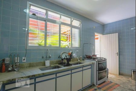 Casa para alugar com 247m², 3 quartos e 4 vagas Casa para alugar com 247m², 3 quartos e 4 vagasCozinha