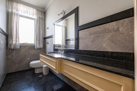 Apartamento à venda com 296m², 4 quartos e 3 vagas Apartamento à venda com 296m², 4 quartos e 3 vagasLavabo