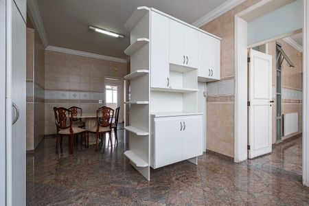 Apartamento à venda com 296m², 4 quartos e 3 vagas Apartamento à venda com 296m², 4 quartos e 3 vagasCozinha