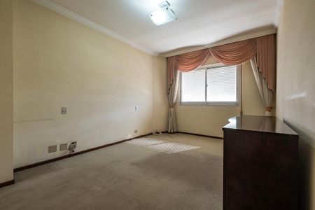 Apartamento à venda com 296m², 4 quartos e 3 vagas Apartamento à venda com 296m², 4 quartos e 3 vagasSuíte 1