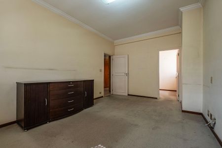 Apartamento à venda com 296m², 4 quartos e 3 vagas Apartamento à venda com 296m², 4 quartos e 3 vagasSuíte 1