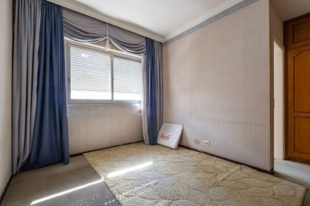 Apartamento à venda com 296m², 4 quartos e 3 vagas Apartamento à venda com 296m², 4 quartos e 3 vagasSuíte 2