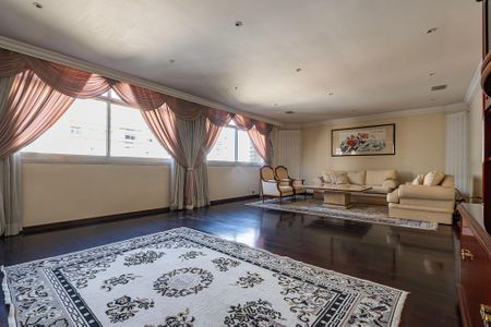 Apartamento à venda com 296m², 4 quartos e 3 vagas Apartamento à venda com 296m², 4 quartos e 3 vagasSala