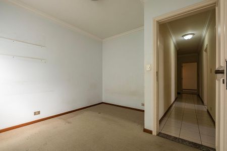 Apartamento à venda com 296m², 4 quartos e 3 vagas Apartamento à venda com 296m², 4 quartos e 3 vagasQuarto 4