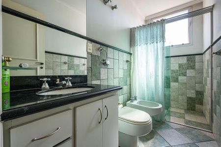 Apartamento à venda com 296m², 4 quartos e 3 vagas Apartamento à venda com 296m², 4 quartos e 3 vagasSuíte 3