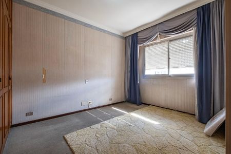 Apartamento à venda com 296m², 4 quartos e 3 vagas Apartamento à venda com 296m², 4 quartos e 3 vagasSuíte 2