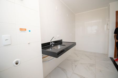 Apartamento para alugar com 49m², 2 quartos e 1 vaga Apartamento para alugar com 49m², 2 quartos e 1 vagaCozinha e Área de Serviço