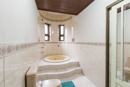 Casa de condomínio para alugar com 280m², 3 quartos e 5 vagasBanheiro da Suíte