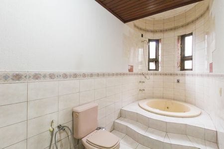 Casa de condomínio para alugar com 280m², 3 quartos e 5 vagasBanheiro da Suíte