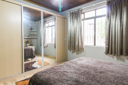 Casa de condomínio para alugar com 280m², 3 quartos e 5 vagasQuarto 1