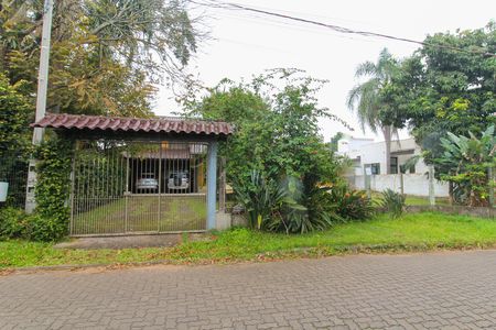 Casa de condomínio para alugar com 280m², 3 quartos e 5 vagasFachada
