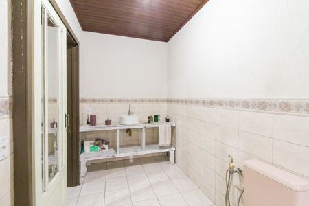 Casa de condomínio para alugar com 280m², 3 quartos e 5 vagasBanheiro da Suíte