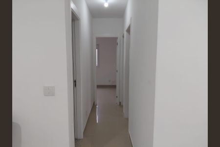 Corredor de apartamento para alugar com 3 quartos, 73m² em Vila Boa Vista, Barueri