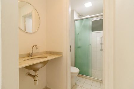 Apartamento à venda com 67m², 2 quartos e 2 vagas Apartamento à venda com 67m², 2 quartos e 2 vagasBanheiro