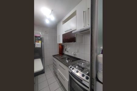 Apartamento à venda com 65m², 2 quartos e 1 vaga Apartamento à venda com 65m², 2 quartos e 1 vagaCozinha - Armários