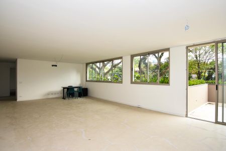 entrada de apartamento à venda com 2 quartos, 121m² em Vila Madalena, São Paulo