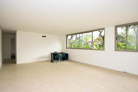 Sala de apartamento à venda com 2 quartos, 121m² em Vila Madalena, São Paulo