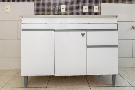 Apartamento para alugar com 55m², 2 quartos e 1 vaga Apartamento para alugar com 55m², 2 quartos e 1 vagaCozinha - Armários