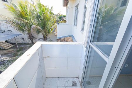 Casa de condomínio à venda com 80m², 2 quartos e 1 vaga Casa de condomínio à venda com 80m², 2 quartos e 1 vagaVaranda