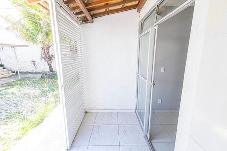 Casa de condomínio à venda com 80m², 2 quartos e 1 vaga Casa de condomínio à venda com 80m², 2 quartos e 1 vagaVaranda