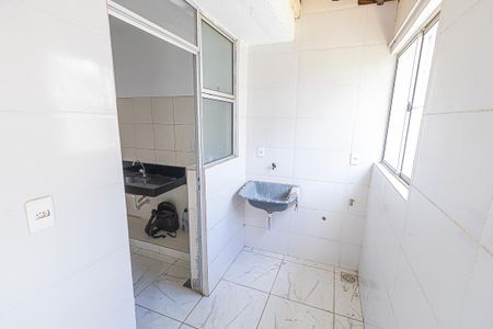 Casa de condomínio à venda com 80m², 2 quartos e 1 vaga Casa de condomínio à venda com 80m², 2 quartos e 1 vagaArea de serviço