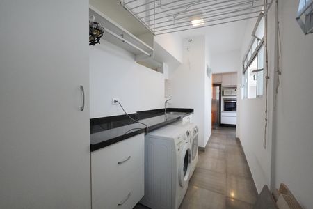 Apartamento à venda com 127m², 3 quartos e 1 vagaÁrea de Serviço