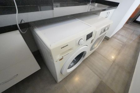 Apartamento à venda com 127m², 3 quartos e 1 vagaÁrea de Serviço