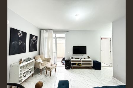 Apartamento para alugar com 82m², 2 quartos e 1 vaga