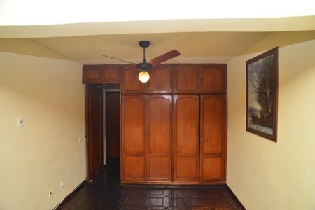 Apartamento à venda com 397m², 4 quartos e 2 vagas Apartamento à venda com 397m², 4 quartos e 2 vagasQuarto 1