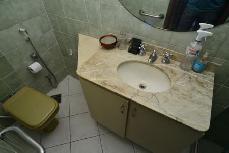 Apartamento à venda com 397m², 4 quartos e 2 vagas Apartamento à venda com 397m², 4 quartos e 2 vagasBanheiro Social