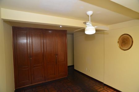 Apartamento à venda com 397m², 4 quartos e 2 vagas Apartamento à venda com 397m², 4 quartos e 2 vagasQuarto 3