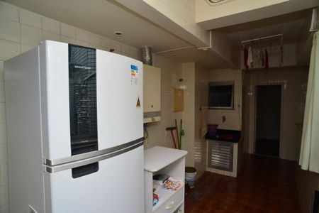 Apartamento à venda com 397m², 4 quartos e 2 vagas Apartamento à venda com 397m², 4 quartos e 2 vagasÁrea de Serviço