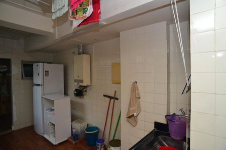Apartamento à venda com 397m², 4 quartos e 2 vagas Apartamento à venda com 397m², 4 quartos e 2 vagasÁrea de Serviço