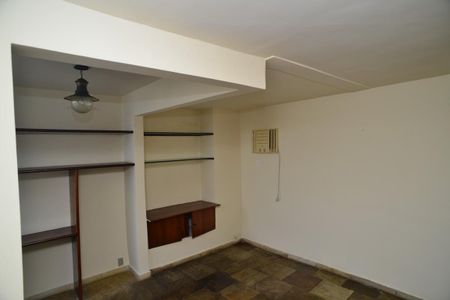 Apartamento à venda com 397m², 4 quartos e 2 vagas Apartamento à venda com 397m², 4 quartos e 2 vagasQuarto Superior